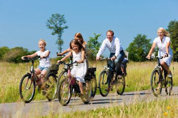 Fahrradfahrer-auf-Ruegen