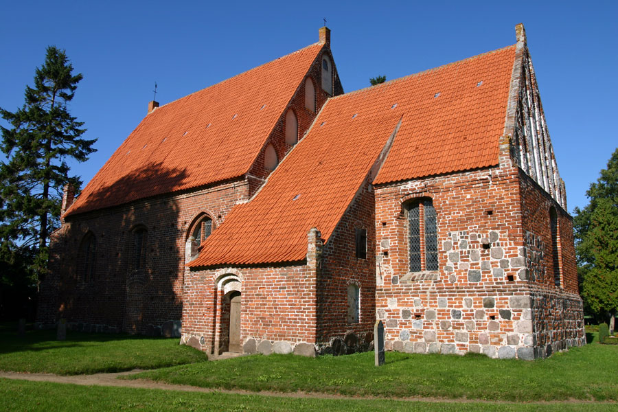 St. Andreas Kirche Rappin im Jahr 2005