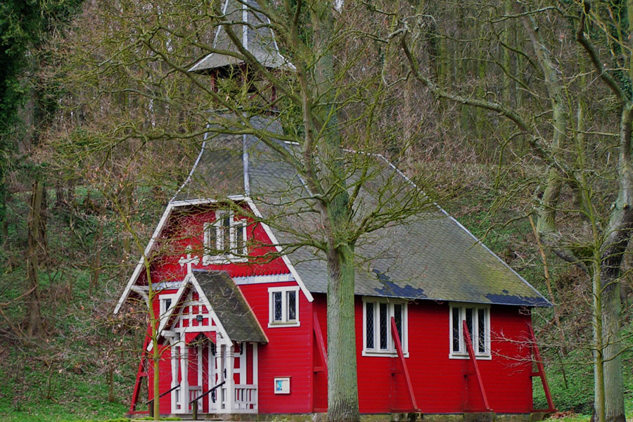 Kirche Ralswiek im Jahr 2005