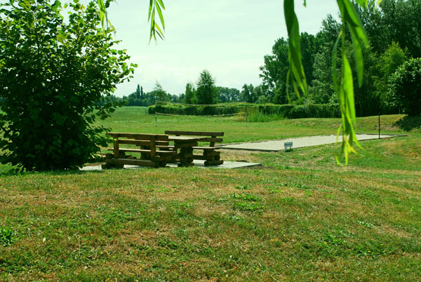 Der Sitz- und Ruheplatz am Spielplatz