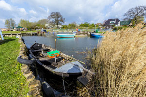 Malerischer Hafen in Zempin