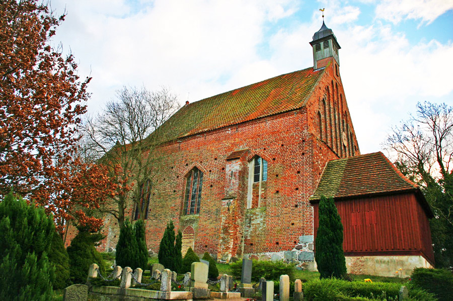 Dorfkirche Gustow 2005