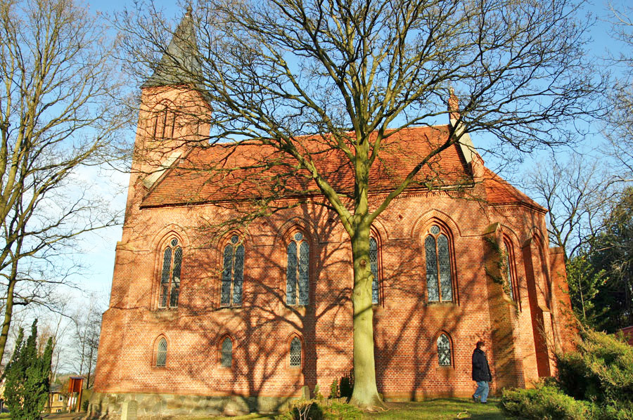 Dankeskirche in Sehlen im Jahr 2005